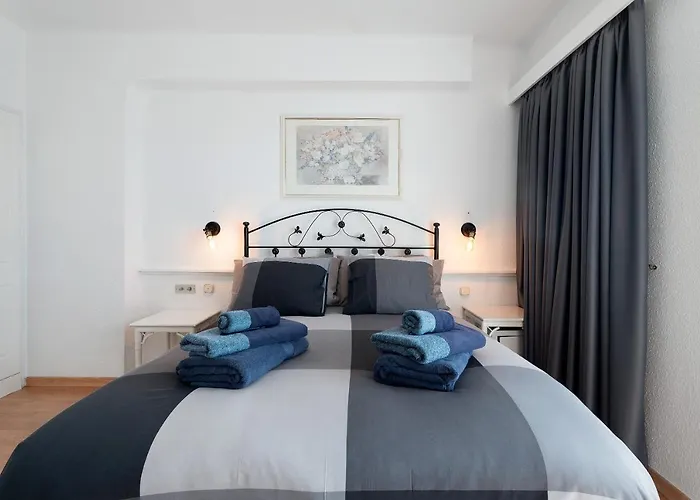 Club Atlantis With Views Costa Adeje (Tenerife)